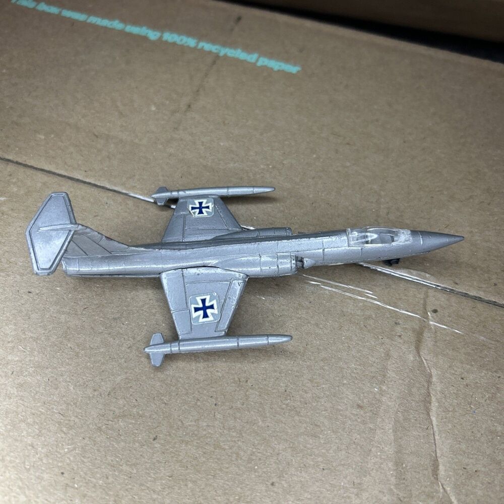 Lockheed F-104 Starfighter USAF Diecast Plane approximately 5 1/2”